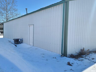 1001 N Main St, Harrisburg, IL 62946 - photo 2