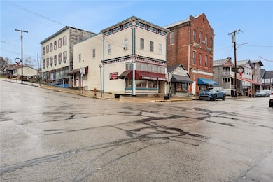 601 Salt St, Saltsburg, PA 15681 - photo 2