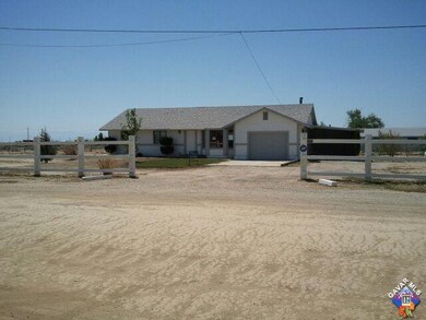 5902 Margaritha Ln, Rosamond, CA 93560 - photo 3