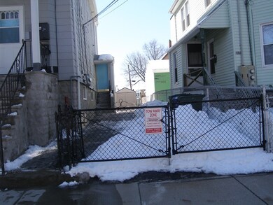 15 Sheafe St unit 17, Malden, MA 02148 - photo 5