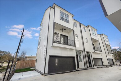 1913 Hoskins Dr unit B, Houston, TX 77080 - photo 2