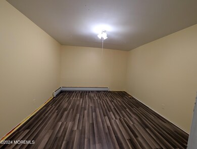 305 Port Monmouth Rd, Middletown Township, NJ 07748 - photo 6