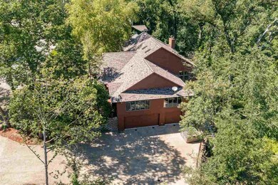 3270 Little Creek Rd NE, Cedar Rapids, IA 52402 - photo 3