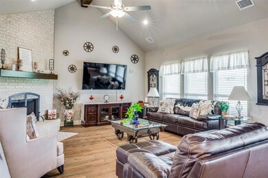 1001 Dama Ct, Weatherford, TX 76087 - photo 4