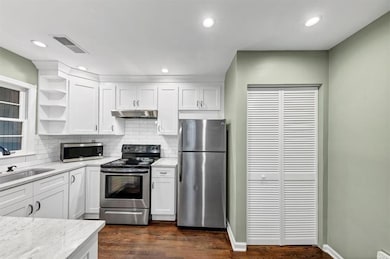 144 Woodmere Square NW, Atlanta, GA 30327 - photo 2