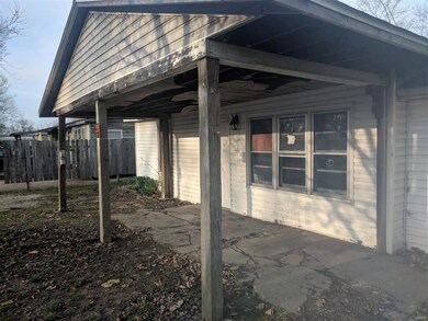 507 Clarence St, Collinsville, IL 62234 - photo 2