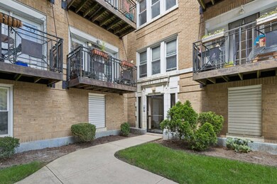 4906 N Drake Ave unit 3, Chicago, IL 60625 - photo 2