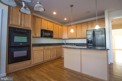16493 Steerage Cir, Woodbridge, VA 22191 - photo 6