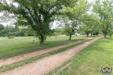 7500 SW 69th St, Auburn, KS 66402 - photo 2