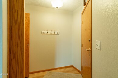 2636GatewayAveu205_00017