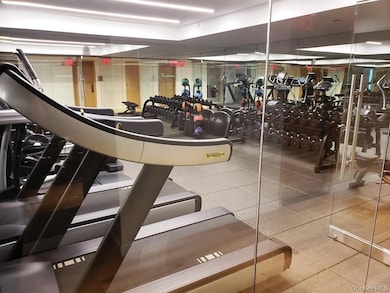 Flushing Commons Residences unit 8G, Flushing, NY 11354 - photo 5