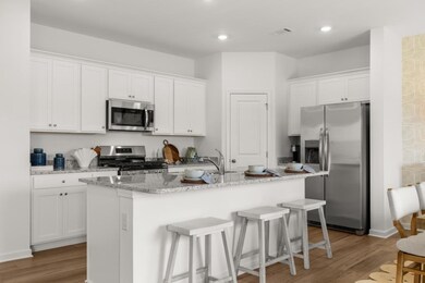 1828 Holmsey Cir, Conyers, GA 30094 - photo 5