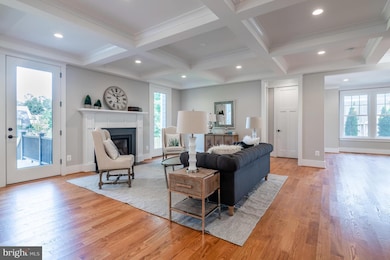 104 Yeonas Dr SE, Vienna, VA 22180 - photo 3