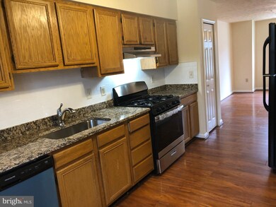 7104 Mahogany Dr, Hyattsville, MD 20785 - photo 7