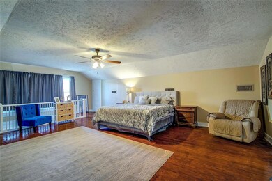 611 Chestnut St, Bonham, TX 75418 - photo 5