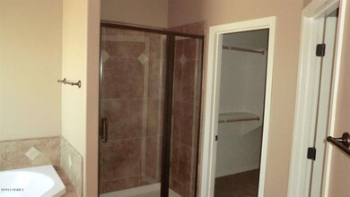 SEPARATE SHOWER IN MASTER BATH