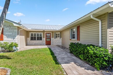 8153 SE Carlton St, Hobe Sound, FL 33455 - photo 3