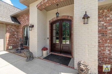 32_Chapel_Hill_Blvd_W-7