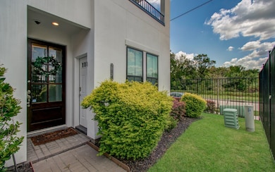 2812 Grand Fountains Dr unit I, Houston, TX 77054 - photo 4