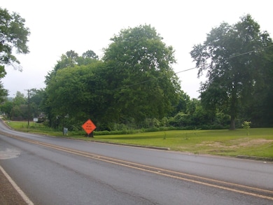 223 Logansport St, Center, TX 75935 - photo 2
