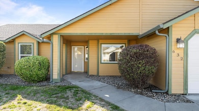 632 N Perry Loop, Kennewick, WA 99336 - photo 2