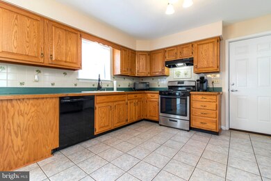 170 Brookdale Ln, Harleysville, PA 19438 - photo 7