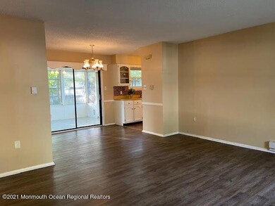 New Flooring thru-out