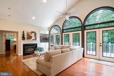 1838 Strickland Ct, Woodbridge, VA 22191 - photo 5