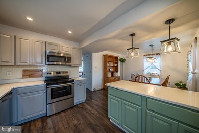 326 Woodlyn Cir, Woodlyn, PA 19094 - photo 6