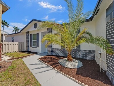 14611 N Beckley Square, Davie, FL 33325 - photo 4