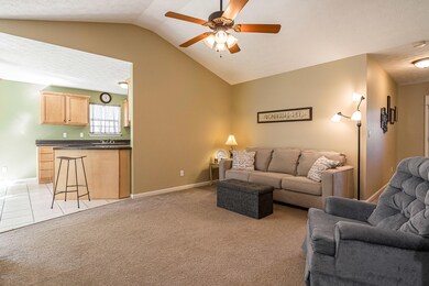 5918 E Manslick Rd, Louisville, KY 40219 - photo 4