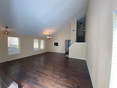 7864 Green Lawn Dr unit 7864, Houston, TX 77088 - photo 4