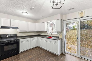 1943 E Bell Ave, Des Moines, IA 50320 - photo 5