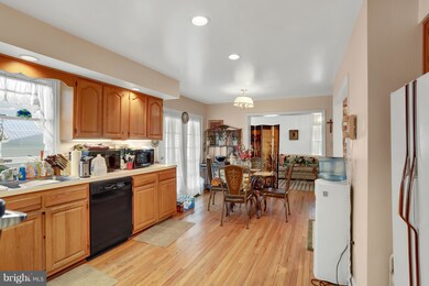 218 Windridge Acres Ct, Silver Spring, MD 20905 - photo 6