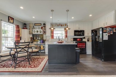 875_W_Grand_River_#12_BROCK-12