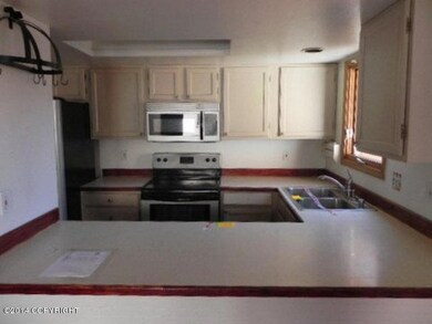 111-129689 Kitchen