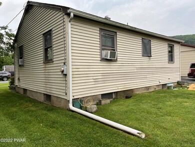 121 Maple Ave, Matamoras, PA 18336 - photo 6