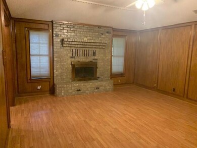 1011 W Shepherd Dr, Sherman, TX 75092 - photo 4