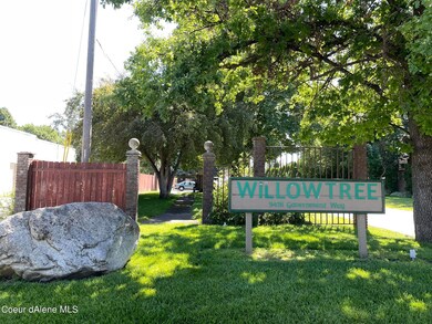 CONDO ENTRANCE