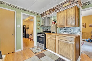 912 4th Ave, Conway, PA 15027 - photo 7