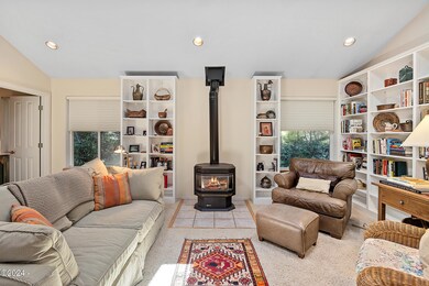 440 SW Cove Point, Depoe Bay OR-06