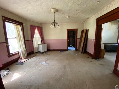 235 SW Fillmore St, Topeka, KS 66606 - photo 4