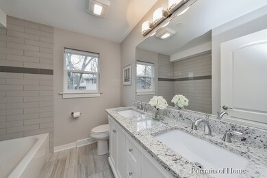 216 Sycamore Dr, Naperville, IL 60540 - photo 3