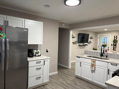 2813 W Sample St, South Bend, IN 46619 - photo 5