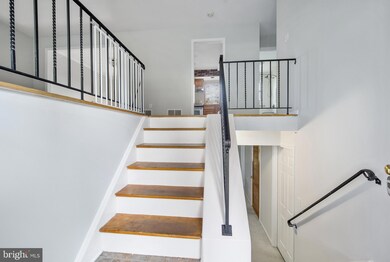 37 Kirby Dr, Morrisville, PA 19067 - photo 4