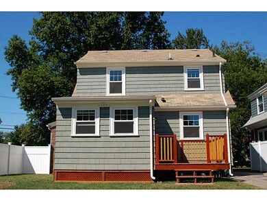 304 Fair St, Warwick, RI 02888 - photo 3