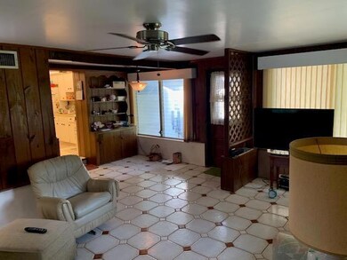 5134 LIVING ROOM