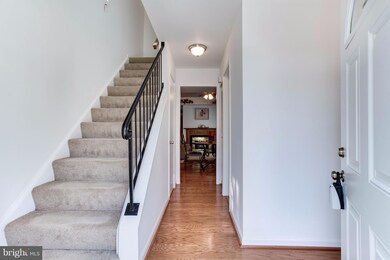 2452 Yarmouth Ln, Crofton, MD 21114 - photo 2