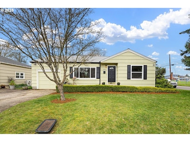 1213 Modoc St, Springfield, OR 97477 - photo 2