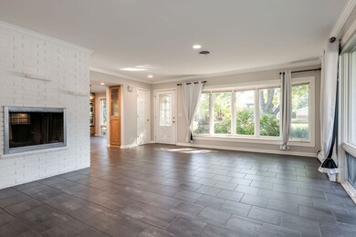 128 S Linden Ave, Elmhurst, IL 60126 - photo 3